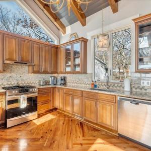 Photo #21 of 380 Blackrock Circle, Wintergreen, VA 0.6 acres