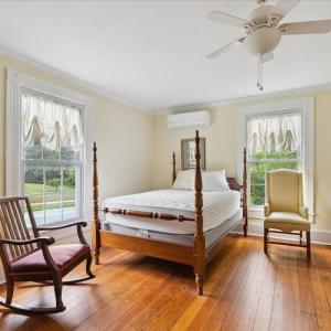 Photo #14 of 524 Longwood Avenue, Bedford, VA 0.4 acres