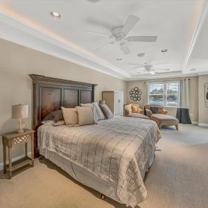 Photo #15 of 100 Bridgewater Pointe Place, Moneta, VA