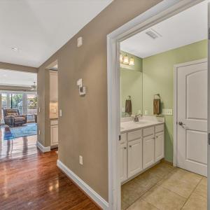 Photo #3 of 100 Bridgewater Pointe Place, Moneta, VA