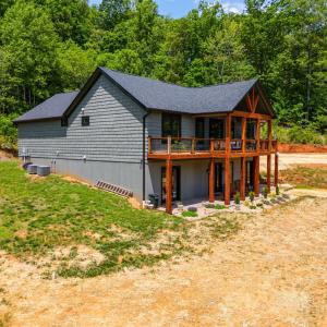 Photo #4 of 929 Poor House Farm Road, Amherst, VA 3.0 acres