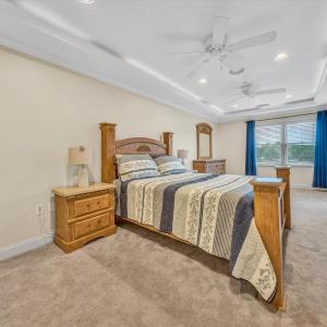 Photo #19 of 100 Bridgewater Pointe Place, Moneta, VA