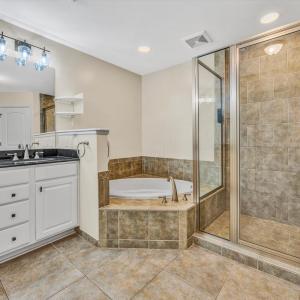 Photo #22 of 100 Bridgewater Pointe Place, Moneta, VA