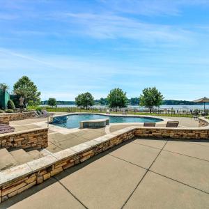 Photo #41 of 100 Bridgewater Pointe Place, Moneta, VA