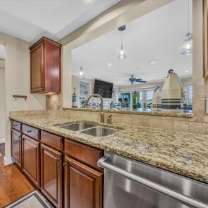 Photo #13 of 100 Bridgewater Pointe Place, Moneta, VA