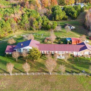 Photo #4 of 389 Delta Drive, Hurt, VA 9.8 acres