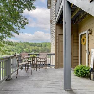 Photo #1 of 1103 Mariners Way, Huddleston, VA