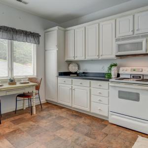 Photo #8 of 1103 Mariners Way, Huddleston, VA
