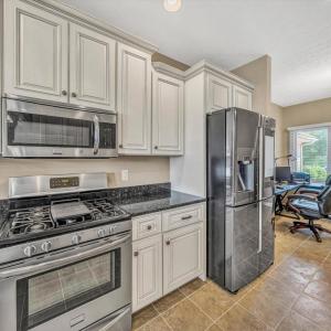 Photo #8 of 1066 Siesta Key Court, Moneta, VA