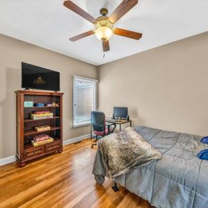 Photo #21 of 1066 Siesta Key Court, Moneta, VA