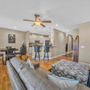Photo #12 of 1066 Siesta Key Court, Moneta, VA