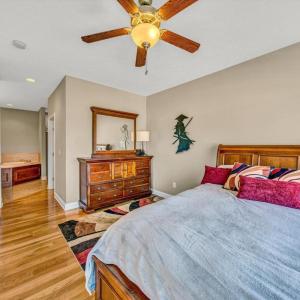 Photo #15 of 1066 Siesta Key Court, Moneta, VA