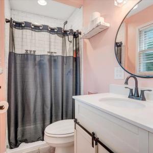Photo #12 of 909 Lake Dr, Bedford, VA 0.5 acres