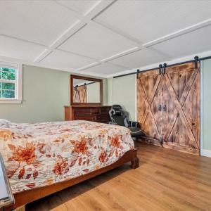 Photo #17 of 909 Lake Dr, Bedford, VA 0.5 acres