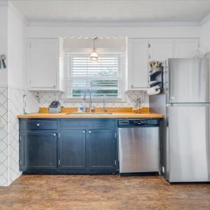 Photo #7 of 909 Lake Dr, Bedford, VA 0.5 acres