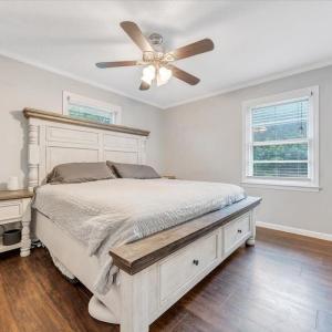 Photo #11 of 909 Lake Dr, Bedford, VA 0.5 acres
