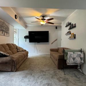 The HVAC works really well and the AC feels great on hot summer days! (The seller is keeping this TV and mounting hardware but the hardware in the LR can convey.)