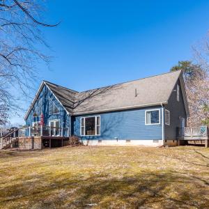 Photo #2 of 100 Sandpiper Drive, Huddleston, VA 0.6 acres