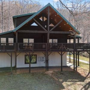 Photo #2 of 1582 Venturous Trail, Goode, VA 12.5 acres
