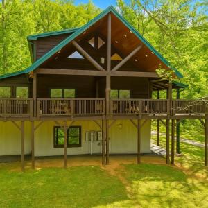 Photo #1 of 1582 Venturous Trail, Goode, VA 12.5 acres