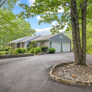 Photo #3 of 420 Cresthill Road, Lynchburg, VA 7.2 acres