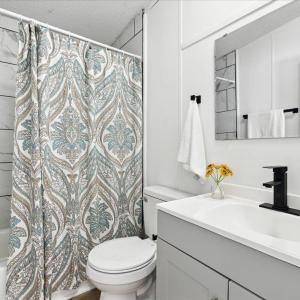 2nd Full Bathroom