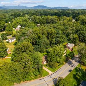 Photo #47 of 2039 Indian Hill Road, Lynchburg, VA 0.5 acres