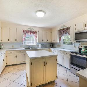 Photo #13 of 723 Custer Drive, Lynchburg, VA 0.7 acres