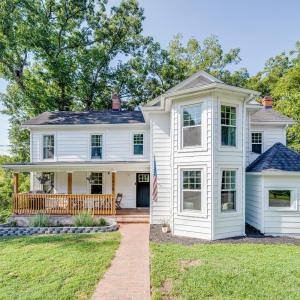 Photo #1 of 1038 Valencia, Huddleston, VA 5.5 acres