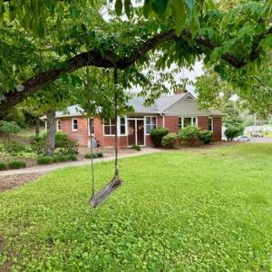 Photo #2 of 106 Monacan Park Road, Madison Heights, VA 0.5 acres