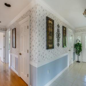 Foyer/Hall to Bedrooms