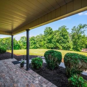 Front Porch View of Rustic Cabin/Studio