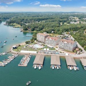 Photo #31 of 1222 8th Fairway Lane, Huddleston, VA 0.8 acres