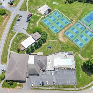 Photo #32 of 1222 8th Fairway Lane, Huddleston, VA 0.8 acres