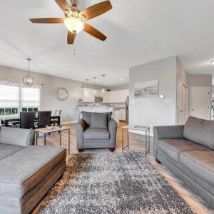 Photo #5 of 1222 8th Fairway Lane, Huddleston, VA 0.8 acres