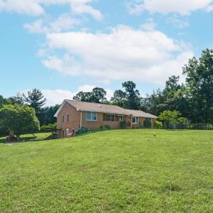 Photo #4 of 1874 Hales Ford Road, Moneta, VA 5.0 acres