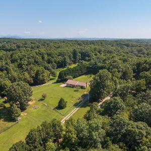 Photo #55 of 1874 Hales Ford Road, Moneta, VA 5.0 acres