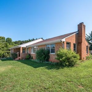 Photo #5 of 1874 Hales Ford Road, Moneta, VA 5.0 acres