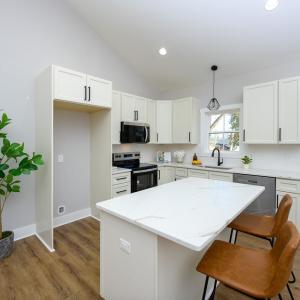 Photo #12 of 1906 Lakeside Drive, Lynchburg, VA 0.4 acres