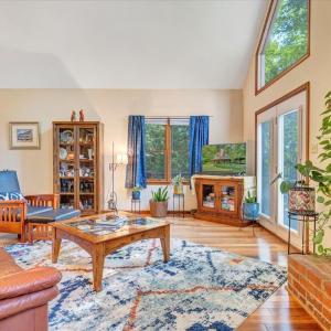 Photo #5 of 301 Eastview Drive, Madison Heights, VA 4.9 acres