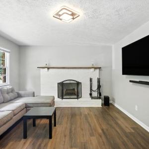 Photo #2 of 816 Spring Street, Lynchburg, VA 0.5 acres