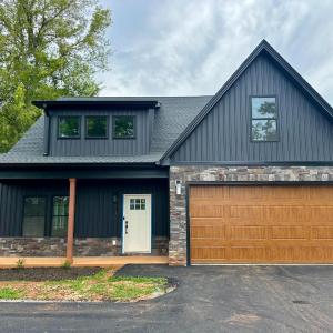 Photo #1 of 124 Riverside Dr, Lynchburg, VA 0.2 acres