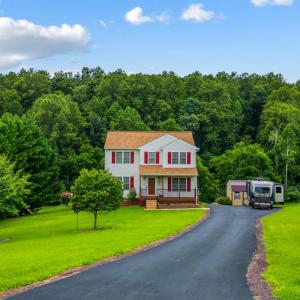 Photo #5 of 1017 Pokeys Creek Road, Lynchburg, VA 1.1 acres