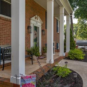 Photo #3 of 196 Woodhaven Drive, Lynchburg, VA 1.0 acres