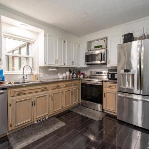 Photo #7 of 196 Woodhaven Drive, Lynchburg, VA 1.0 acres