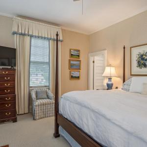 Photo #46 of 3889 Peakland Place, Lynchburg, VA 0.4 acres