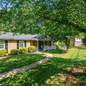 Photo #2 of 1604 Avondale Drive, Altavista, VA 0.5 acres