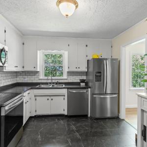 Photo #13 of 1604 Avondale Drive, Altavista, VA 0.5 acres