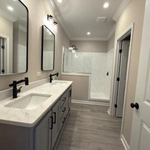 Photo #5 of 200 Saunders Point Road, Huddleston, VA 0.5 acres