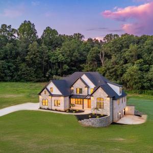 Photo #2 of 1235 Deer Hollow Road, Forest, VA 2.2 acres